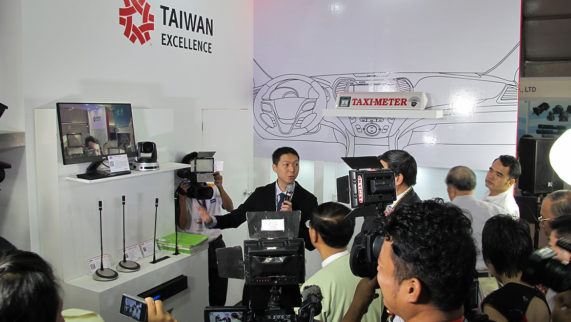 Read more about the article BXB successfully exhibited in Power & Electronics Myanmar 2014
