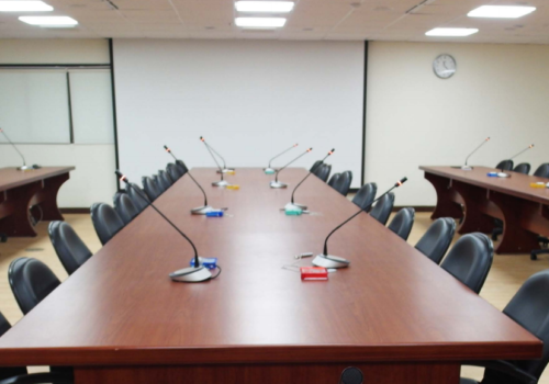 高雄市政府经济发展局9楼大型会议室- FCS-6300会议系统实绩